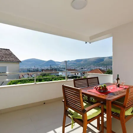 Ivan Apartment *