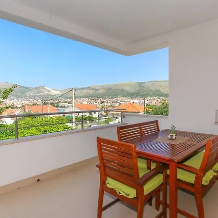 Apartment Ivan Trogir