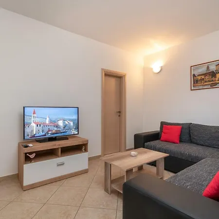Ivan Apartment *